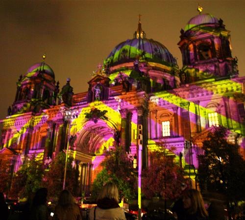 Berlín a večerní slavnost světel 2022