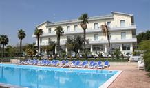 Hotel Villa Paradiso Suite - léto 2022
