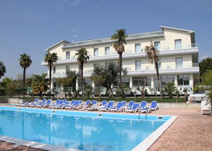 Hotel Villa Paradiso Suite - léto 2022