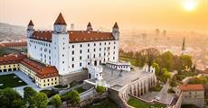 Bratislava, zámek Hof a římské Carnuntum