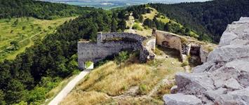 Od Bílých Karpat až k Čachtickému hradu