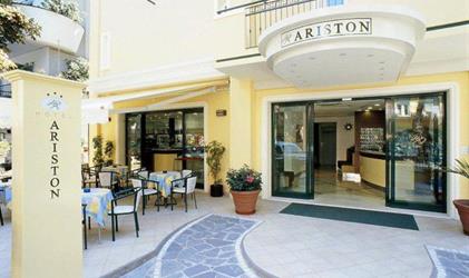 Misano Adriatico / Hotel Ariston