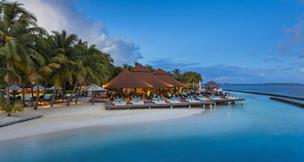 Hotel Kurumba Maldives Resort