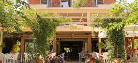 Hotel Eva Beach**