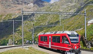 Krásy Švýcarska: vlakem mezi velikány