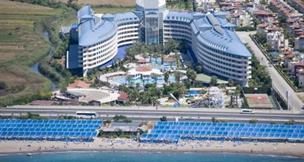 Hotel Crystal Admiral Resort Suites and Spa