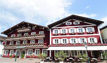 Hotel Der Abtenauer, Abtenau léto s AI