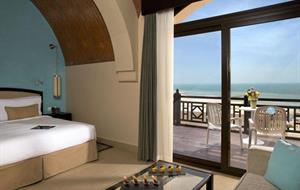 Hotel Cove Rotana Resort