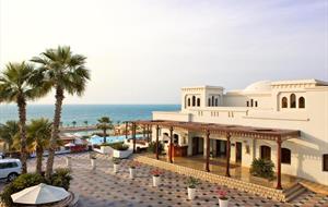 Hotel Cove Rotana Resort
