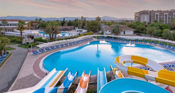 Hotel Euphoria Palm Beach Resort