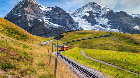 Bernské Alpy s návštěvou Jungfrau - letadlem