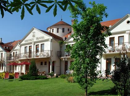 Harkány-hotel Ametiszt-lázeňské balíčky 5,4,3 noci se vstupy do lázní