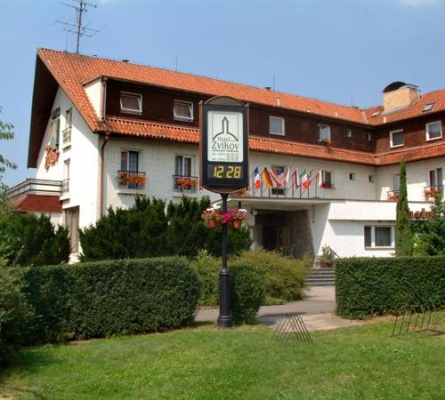hotel Zvíkov***, přímo u přehrady