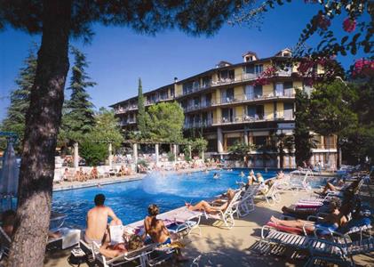 Hotel Palme s bazénem CH – Garda / Lago di Garda